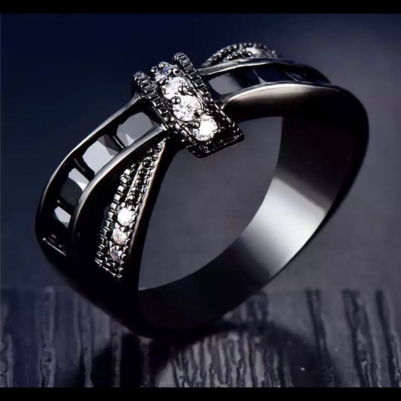 Glitz and Glam Jewelry - Onyx Gorgeous Ring
